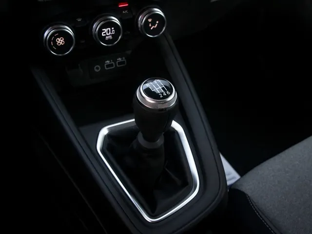 Mitsubishi Colt 1.0T MT Intense