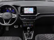 Volkswagen T-Cross 1.5TSI 150PK R-Line DSG · Trekhaak · Camera · Navigatie · Apple/Android Car Play · Stoelverwarming · Garantie t/m 01-10-2025