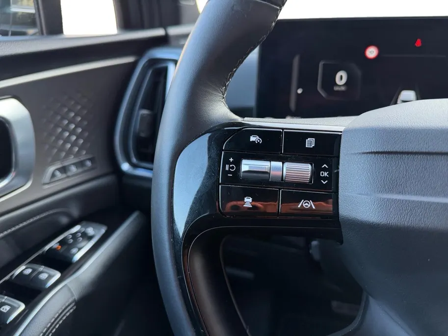 Kia Sorento 1.6 T-GDi Plug-in Hybrid 4WD ExecutiveLine 7p | Navi | Clima | 360° Camera | Stoelventilatie | Stoel-/Stuurverwarming | Cruise Control | Keyless Entry | 7-Persoons|