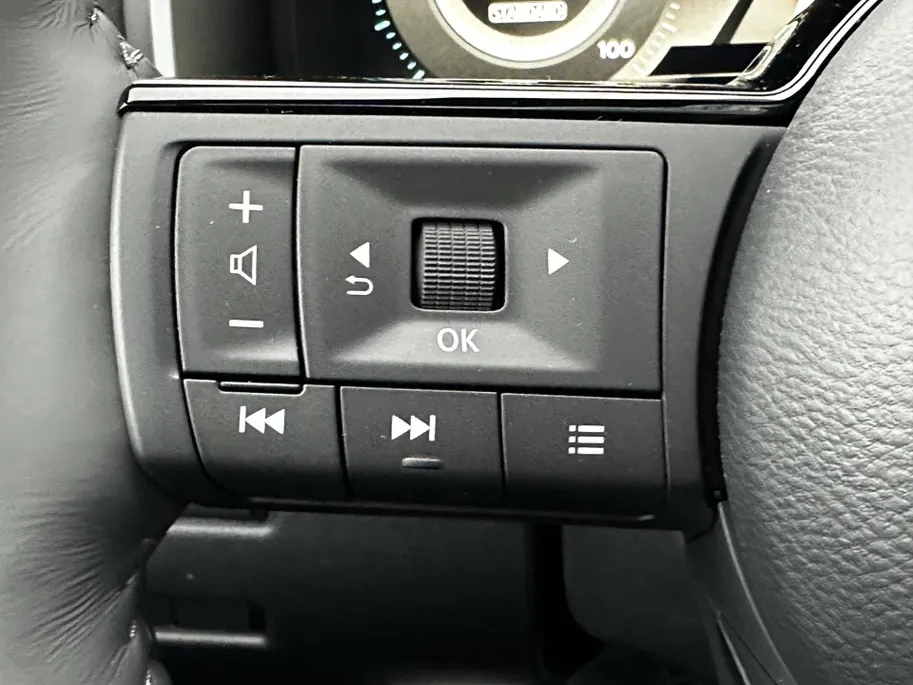 Nissan QASHQAI 1.3 MHEV Xtronic N-Connecta | NISSAN MORE 10 Jaar garantie | €6000,- korting inclusief inruilpremie | Andrioid/Apple Carplay | 360graden camera's | Stoel-/ Stuur-/ Voorruitverwarming | Panoramadak |