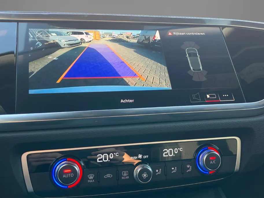 Audi Q3 Sportback 45 TFSIe 180KW/245PK S Edition Panoramadak · Camera + parkeersensoren · Apple/Android Car Play ·