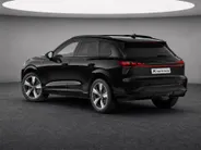 Audi Q3 1.5 200kW e-hybrid S edition 272 PK · Tech plus · Trekhaak Elek. wegklapbaar · Glazen panoramadak