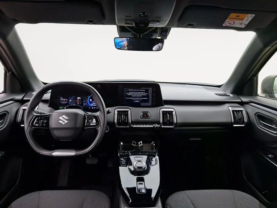 Suzuki e Vitara Select 61 kWh | DEMO | Direct leverbaar | Dodehoek detectie | Navigatie | Adaptieve cruise control