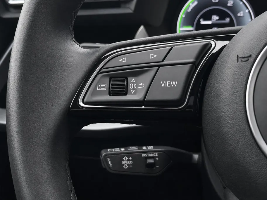 Audi A3 Sportback 40 TFSIe 204pk Advanced edition · Panoramadak · Camera · Elek. Achterklep · Sonos Audio · Head-Up · 18'' Inch · Garantie t/m 06-10-2030 of 100.000km