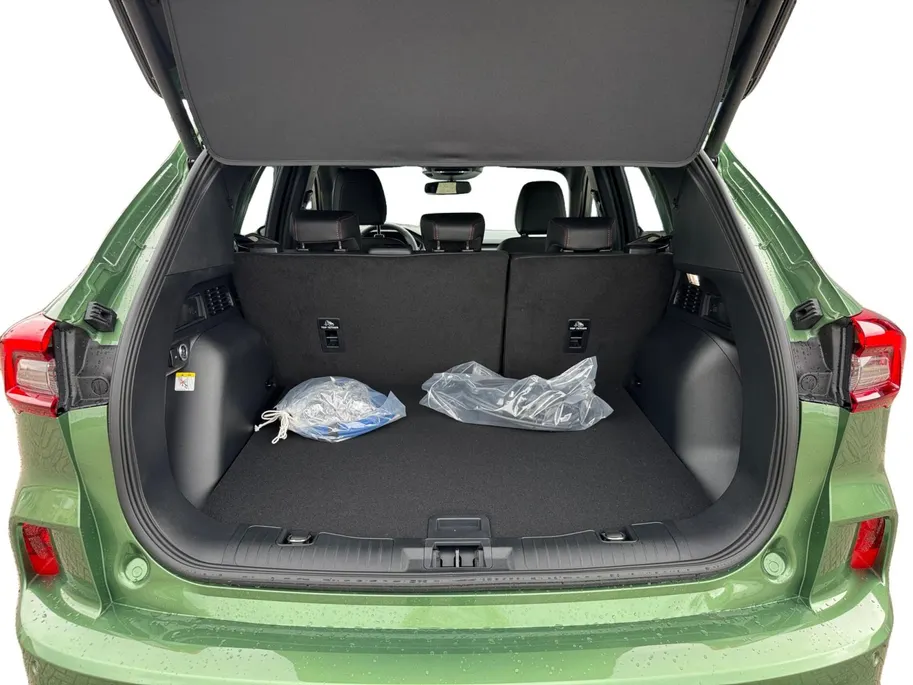 Ford Kuga 2.5 PHEV ST-Line X | Te bestellen | Actiekorting €4000,- | Trekhaak | 2100 KG Trekgewicht | Winter Pack |