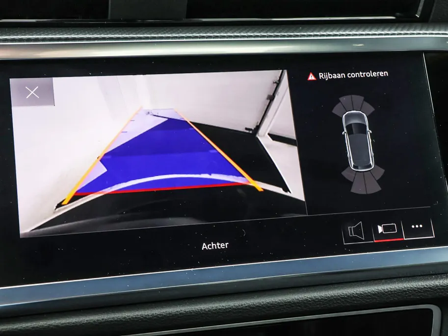 Audi Q3 45 TFSIe 245pk S-tronic Advanced Edition · SOH 92,5% · Camera · Apple/Android Car Play · S line interieur · P-Sensoren · Elek. Achterklep · 18'' Inch · Stoelverwarming ·