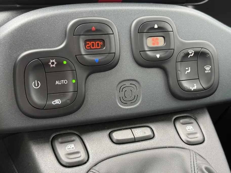 Fiat Panda 1.0 Hybrid Pandina | Airco | Carplay | Cruise | 5zits | PDC