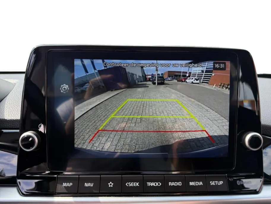 Kia Picanto 1.0 DPI DynamicLine 1e Eigenaar | Cruise control adaptief en stuurhulp | Camera | Navigatie | Carplay & Android Auto | Fabrieksgarantie tot 5-2-2032 + 3x 1 jaar* | NAP