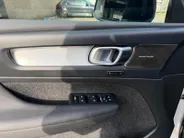 Volvo XC40 1.5 T4 Plug-in hybrid Ultimate Bright | Elektrischer achterklep | Pano dak | Harmon/Kardon | Achteruitrijcamera | Elektrsich verstelbare bestuurderstoel met geheugen |