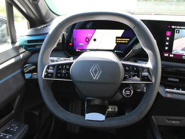 Renault Clio 1.8 Hybrid 160 esprit Alpine *  Vermelde prijs is inclusief de korting t.w.v. 1300,- *