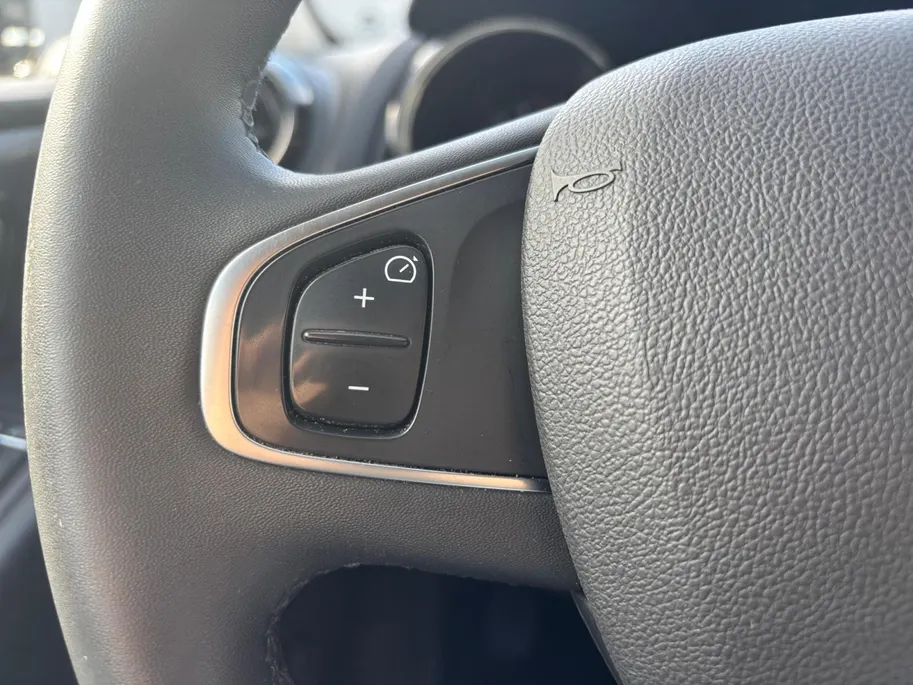 Renault Clio 0.9 TCe Limited | Zeer Goed Onderhouden | Airco | Parkeersensoren | Navigatie | Bluetooth | Cruise Control | 12 maanden garantie! |