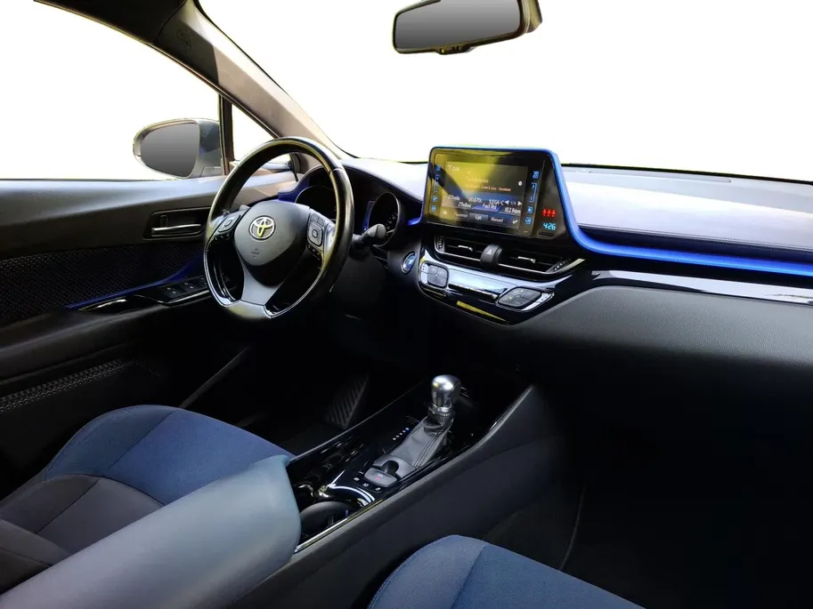 Toyota C-HR 1.8 Hybrid Dynamic Airco automatisch| Autonomous Emergency Braking | Cruise control adaptief | Lichtmetalen velgen 18' | Navigatiesysteem full map | Voorstoelen verwarmd