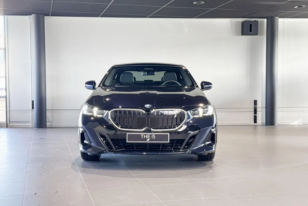 BMW i5 Sedan eDrive40 M Sportpakket Pro Comfort