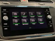 Volkswagen Tiguan 1.4TSIeHybrid 180kW/245PK R-Line Black Style · Dodehoeksensoren ·  Navigatie · Parkeersensoren · Apple/Android Car Play ·