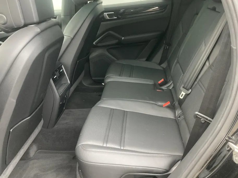 Porsche Cayenne 3.0 E-Hybrid 340KW met Panoramadak