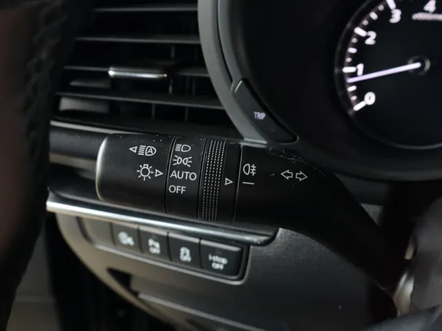 Mazda 3 2.0 e-SA-G Exclusive-line | Head-Up display | Camera