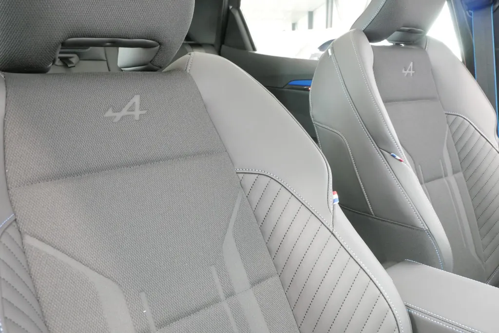 Renault Scénic E-Tech EV87 long range esprit Alpine Uit voorraad leverbaar op=op | 3000 KORTING | 5 jaar garantie | Pack Vision | Private lease vanaf €713 o.b.v. 72 maanden 5.000km p/j