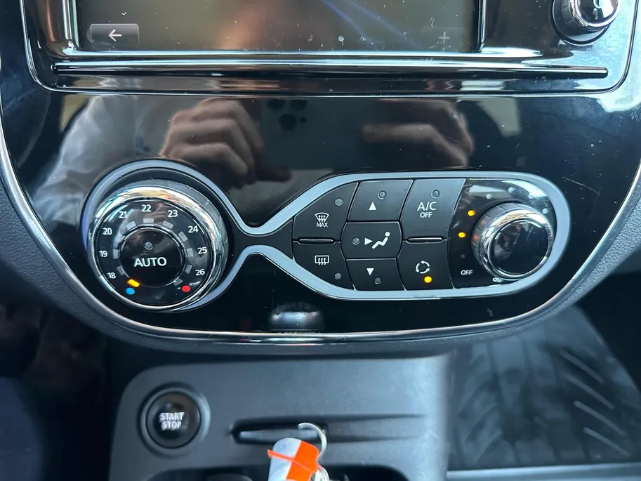 Renault Captur 1.2 TCe Dynamique | Navigatie | Camera | Climate & Cruise Control | Bluetooth | Licht & Regen Sensor | 12 Maanden BOVAG Garantie