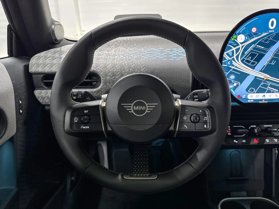 MINI Cooper 3-deurs C Favoured M