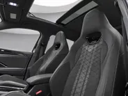 Volkswagen Tiguan 1.5 272pk DSG eHybrid R-Line Edition · Panoramadak · 360 Camera · Wegklapbare Trekhaak · Massage · Black style · 20'' Inch · Garantie t/m 22-06-2030 of 100.000km