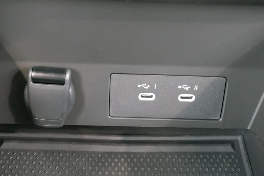 Renault Captur TCe 115 techno | Profiteer nu van €2.500,- Zeeuw & Zeeuw voorraadkorting | Uit voorraad leverbaar op = op