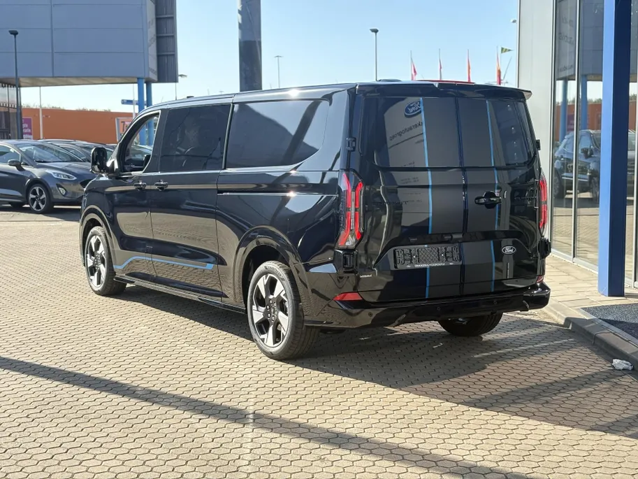 Ford Transit Custom 320 2.5 PHEV L2H1 Sport DC | TREKHAAK | DRIVER ASSISTANCE PACK | 19 INCH | 233 PK