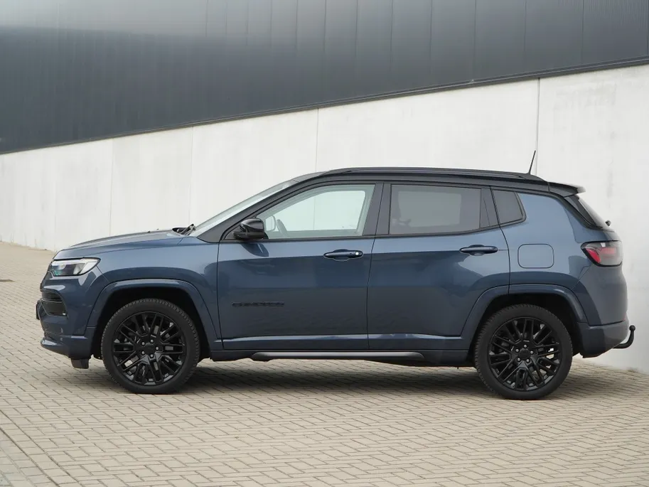 Jeep Compass 4xe 240 PK Hybrid S | Leder | Navi | Winter | Trekhaak | 19'