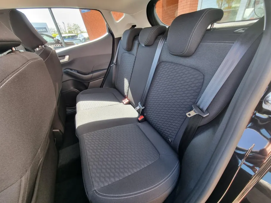 Ford Fiesta 1.0 EcoBoost Hybrid Titanium Apple Carplay/ Android Auto - Winter Pack -Climate Control
