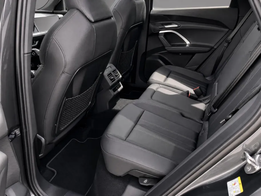 Audi Q5 2.0 TFSI e-hybrid 299PK S-tronic Quattro S Line · Panoramadak · Leder · 360 Camera · Drive select ·  Wegklapbare Trekhaak · Garantie t/m 21-05-2030 of 120000km