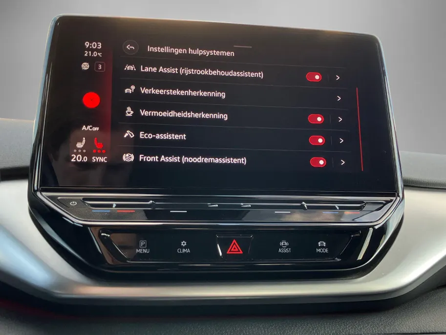Volkswagen ID.4 Pure 52 kWh 170PK · Panoramadak · Apple/Android Car Play · Navigatie · Stoelverwarming · Camera ·
