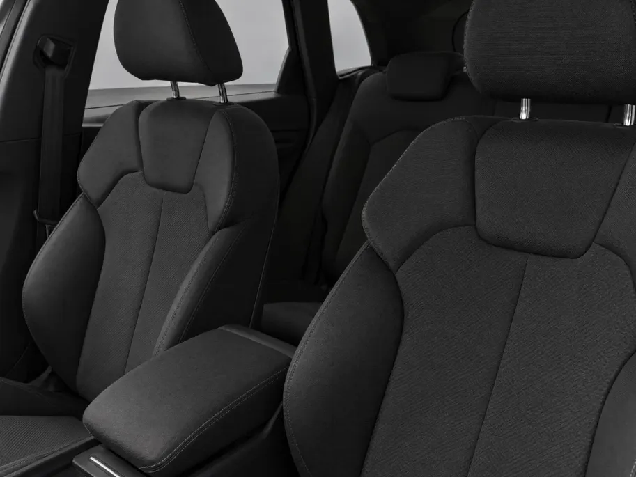 Audi Q5 50 TFSI e quattro S edition · Trekhaak · Adaptive Cruise Control · Apple/Android Car Play · Dodehoeksensoren · Stoelverwarming ·  Drive select · 360°Camera + Parkeersensoren ·