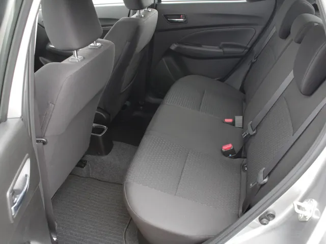 Suzuki Swift 1.2 Style Smart Hybrid Automaat | Navi | Adap. Cruise | Clima | Camera | Lm-Velgen