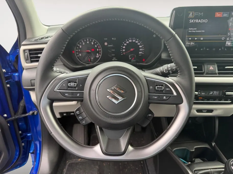 Suzuki Swift 1.2 Style Smart Hybrid | BSM | CLIMATE CONTROL | ZWARTE LOGOS | DEMO DEAL! |