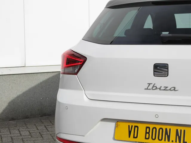 SEAT Ibiza 1.0 EcoTSI Style | Navi | Carplay / Android Auto | Cruise | Park sens | Clima