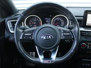 Kia ProCeed 1.4 T-GDI GT-Line | Trekhaak | Stuur-/stoelverwarming | Schuifdak | Camera | Cruise | Navi | 17" LM | Clima | LED |