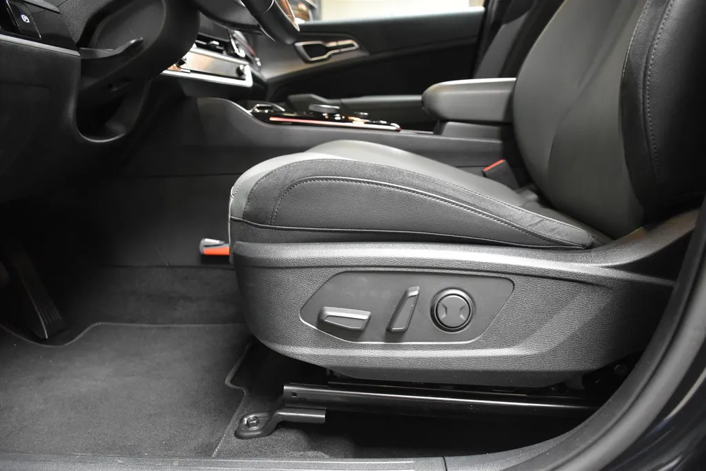 Kia Sportage 1.6 T-GDi 230pk Hybrid AT6 Dark Edition