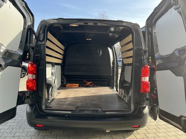 Toyota ProAce Electric Long Worker Challenger L2 Extra Range 75 kWh | Parkeersensoren | Lat-om-lat