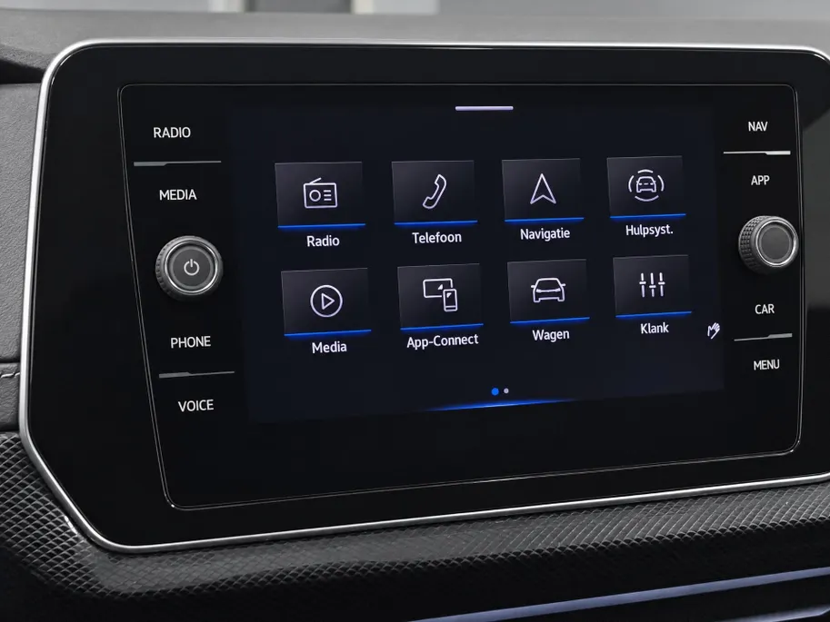 Volkswagen T-Cross 1.5 TSI 150pk DSG R-Line Edition · Camera · Apple/Android Car Play · Trekhaak · P-Sensoren · Navigatie · Stoelverwarming · 17'' Inch ·