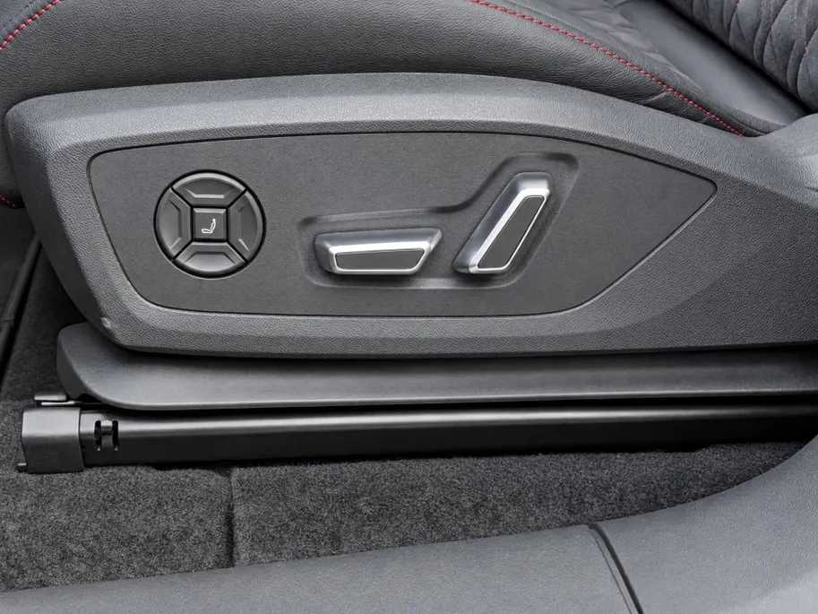 Audi Q6 e-tron S edition performance 100 kWh 306pk · SOH 98,1% · Panoramadak · Warmtepomp · 360 Camera · Wegklapbare Trekhaak · Bang & Olufsen · Kuipstoel · 21'' Inch · Garantie t/m 21-01-2031 of 100.000km