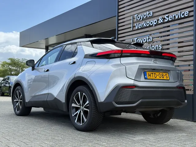 Toyota C-HR 2.0 PHEV 220 Dynamic Bi-Tone | All Seasons