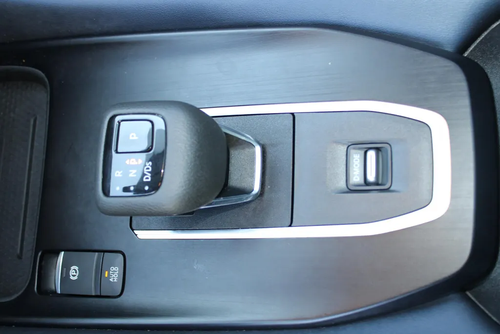 Nissan QASHQAI 1.3 MHEV Xtronic Tekna Plus |Nappa lederen bekleding| Bose audio | Head-up display | Trekhaak | 1800kg trekgewicht | All season banden | Stoelmassage | Stoelgeheugen | Stoel-, voorruit- en stuurverwarming