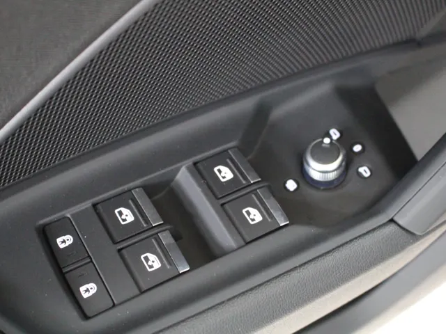 Audi A3 Limousine 30 TFSI Advanced edition Navigatie | Cruise Control | 17' Velgen | PDC Achter