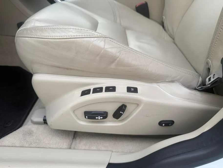 Volvo XC60 2.0 T5 FWD Summum | Automaat | Panorama Dak | NL-Auto | NAP | Memory Seats | Camera | Climate Control | Stoelverwarming | Cruise Control | Navigatie | Keyless