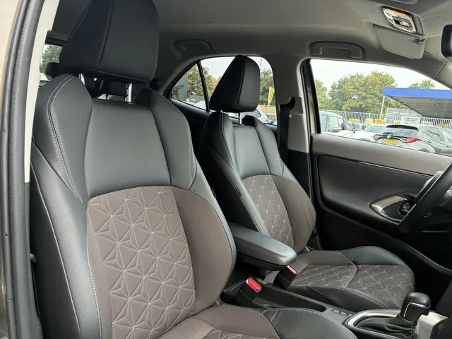 Toyota Yaris Cross Toyota Yaris Cross 1.5 Hybrid Executive | Trekhaak | HUD | JBL | PDC V+A