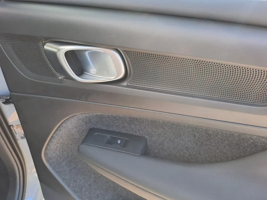 Volvo XC40 2.0 B3 Essential AUTOMAAT | Stuurverwarming | Stoelverwarming | Adaptieve Cruise | Apple Carplay/Android Auto