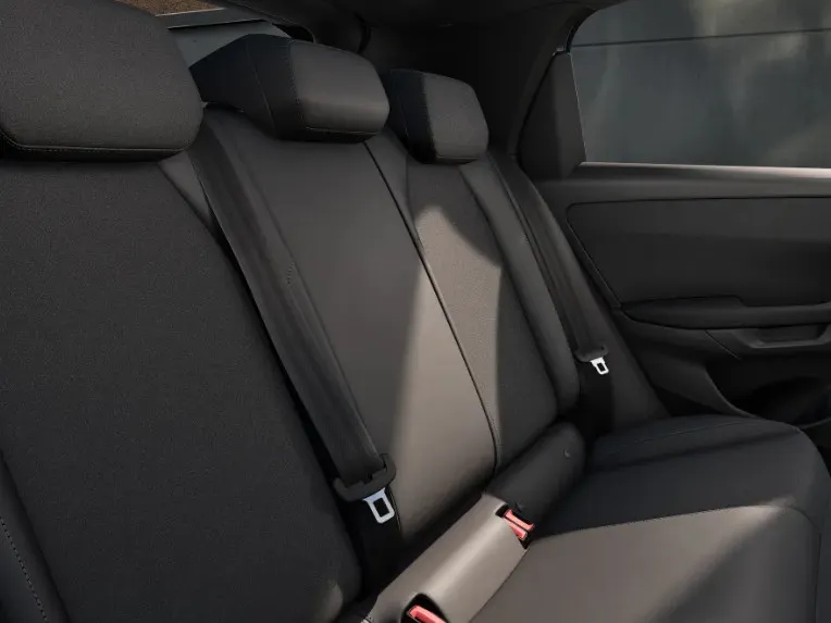 Volkswagen ID. Polo Style 52 kWh accu,211 PK · Trekhaak afneembaar · Zijruiten achter en achterruit getint ·