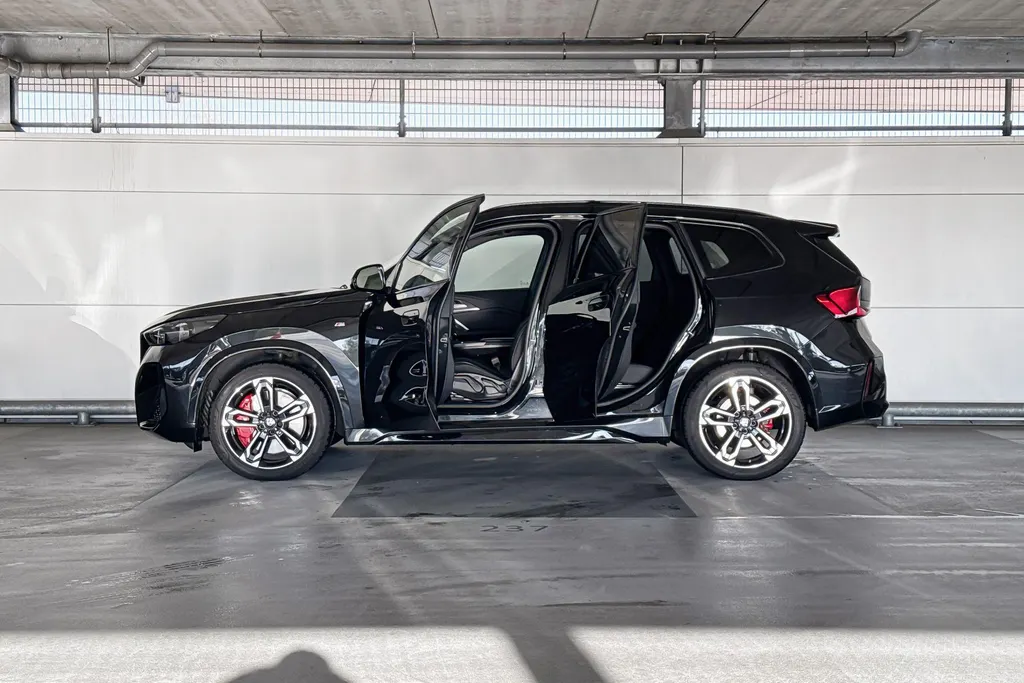 BMW X1 xDrive23i