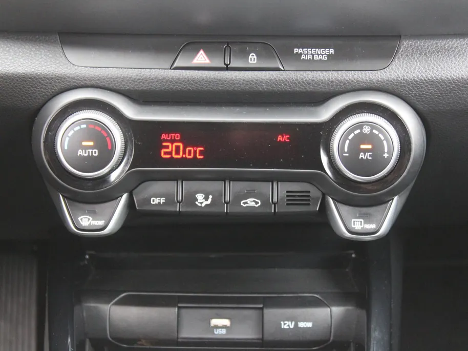 Kia Stonic 1.0 T-GDi MHEV DynamicLine | Camera | Clima | Cruise | Navi | 15' LM | LED | PDC | Apple Carplay/Android Auto |