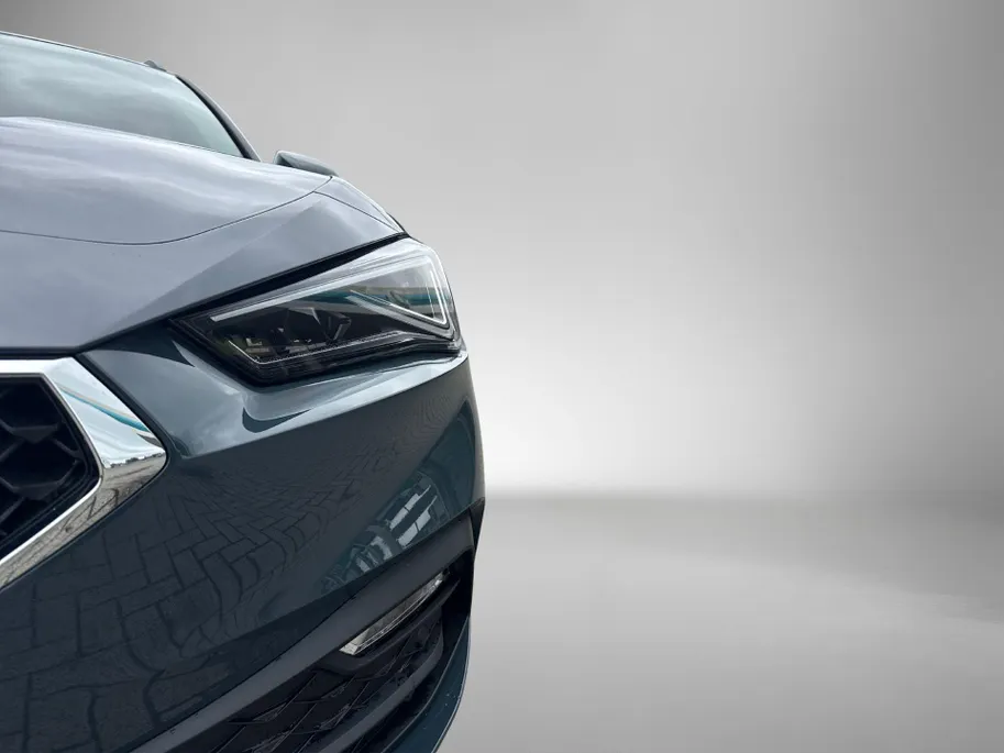 SEAT Leon Sportstourer Style Business Intense 1.5 eHybrid 204PK Station | Matrix Verlichting | Fiord Blue | Herwaardering !!!