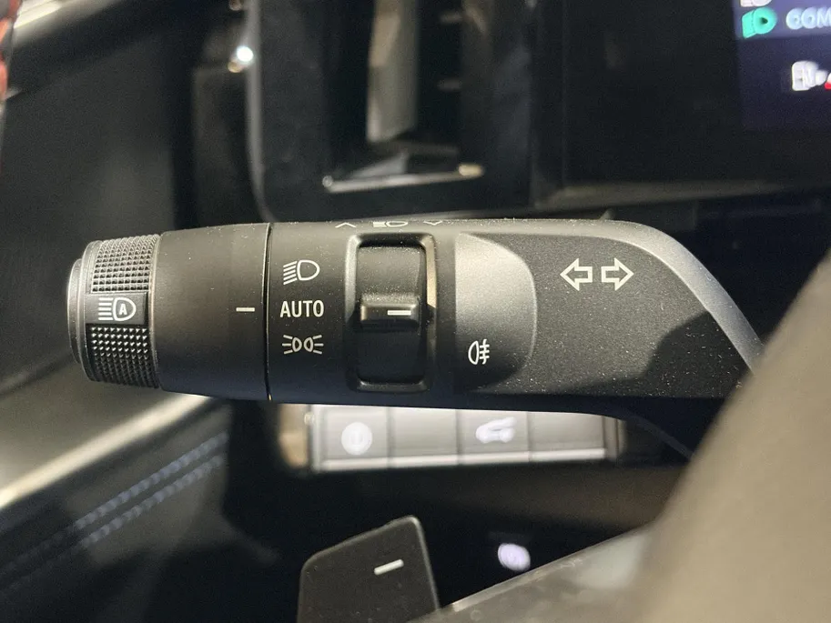 Renault Espace 200PK E-Tech Full Hybrid Esprit Alpine 7p. AT | Navi | Camera | Climate Control | Adaptive Cruise Control | Apple CarPlay/Android Auto | Digital Cockpit | Lichtmetalen Velgen | Licht & Regen Sensor |